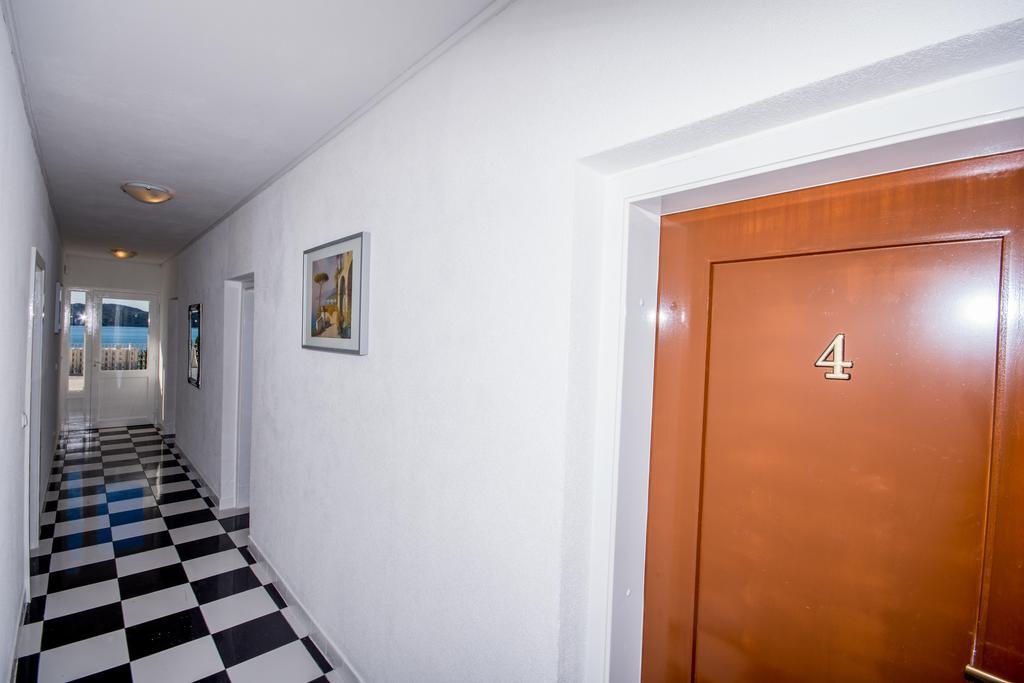 Apartments Balote Traù Esterno foto